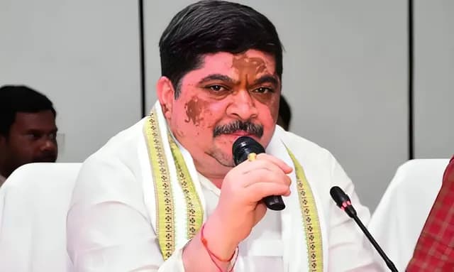 RTC Workers Should Not Lose Hope – Transport Minister Ponnam Prabhakar