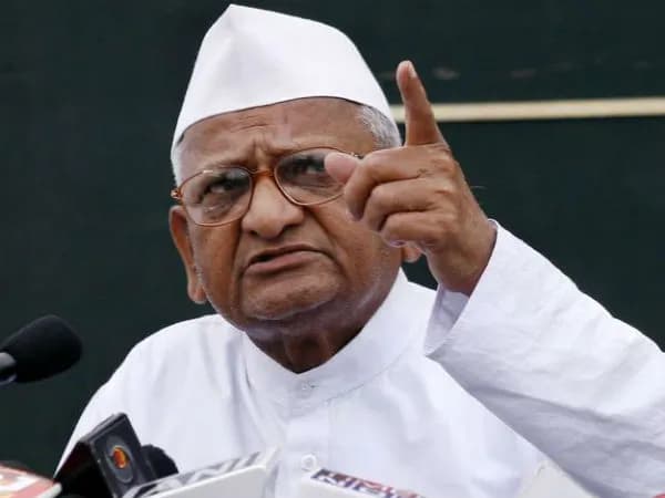 Anna Hazare Makes Sensational Remarks on AAP Leadership
