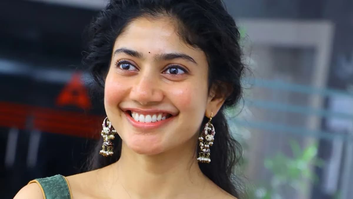 Sai Pallavi Faces Social Media Trolls Over Hindi Speaking Controversy