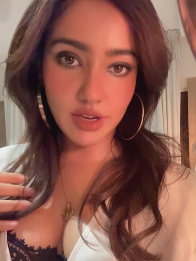 Minimal Yet Mesmerizing: Neha Sharma Shines Bright!