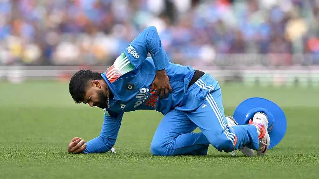Shreyas Iyer in ICU After Freak Injury — Fans Pray for His Speedy Recovery