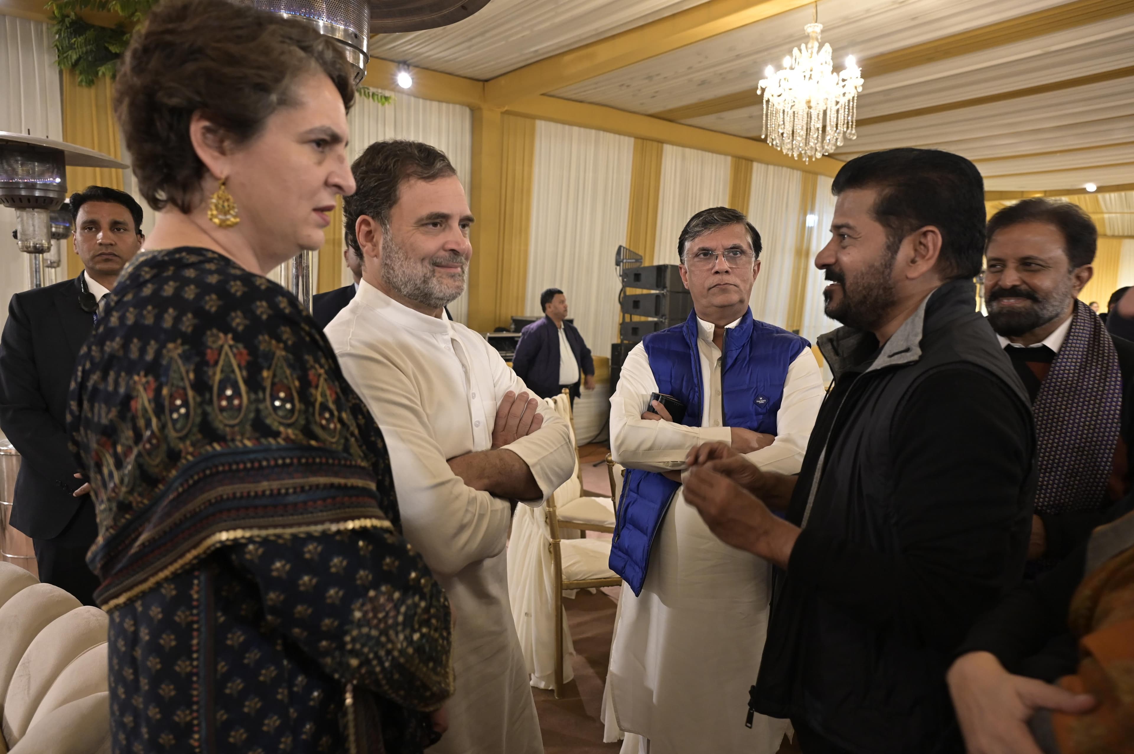 Chief Minister Revanth Reddy met Rahul and Priyanka Gandhi!