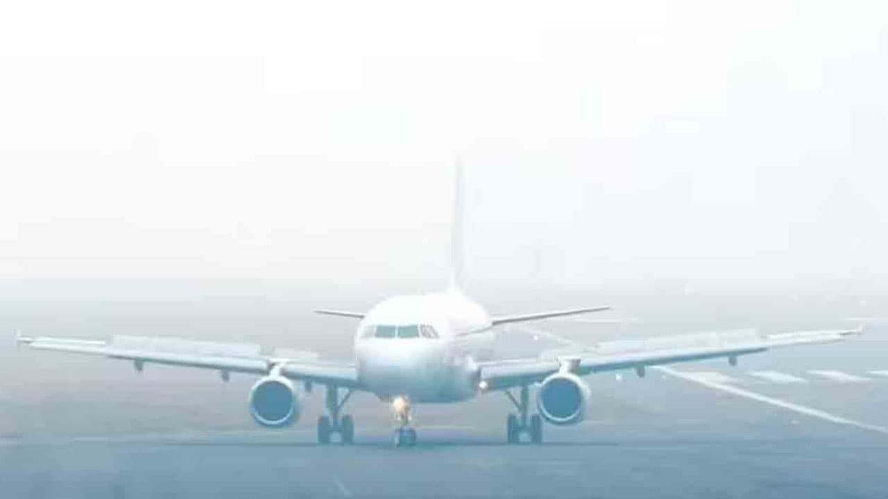 Dense fog disrupts flight operations at Delhi airport