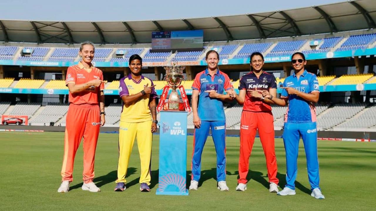 WPL 2026: Playoff race intensifies with RCB on top, Mumbai and Gujarat close behind!