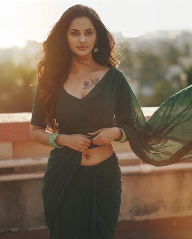 Jyothi Poorvaj Shines in a Graceful Green Saree Look!