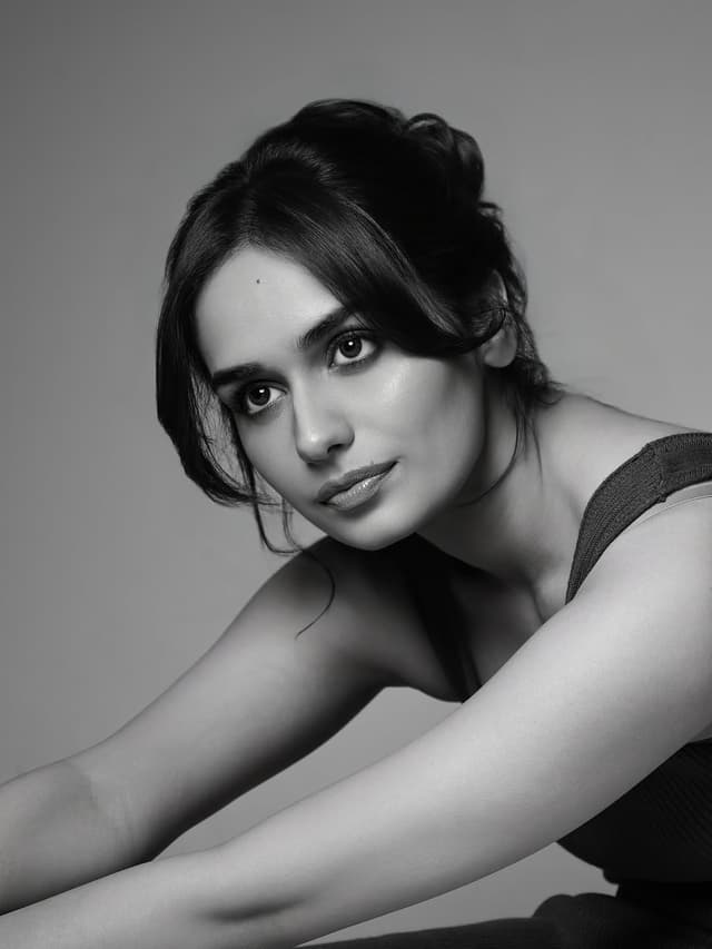 Manushi Chhillar’s Bold Fashion Moment!