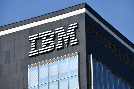 Anthropic Concerns Trigger Sharp Fall in IBM Shares