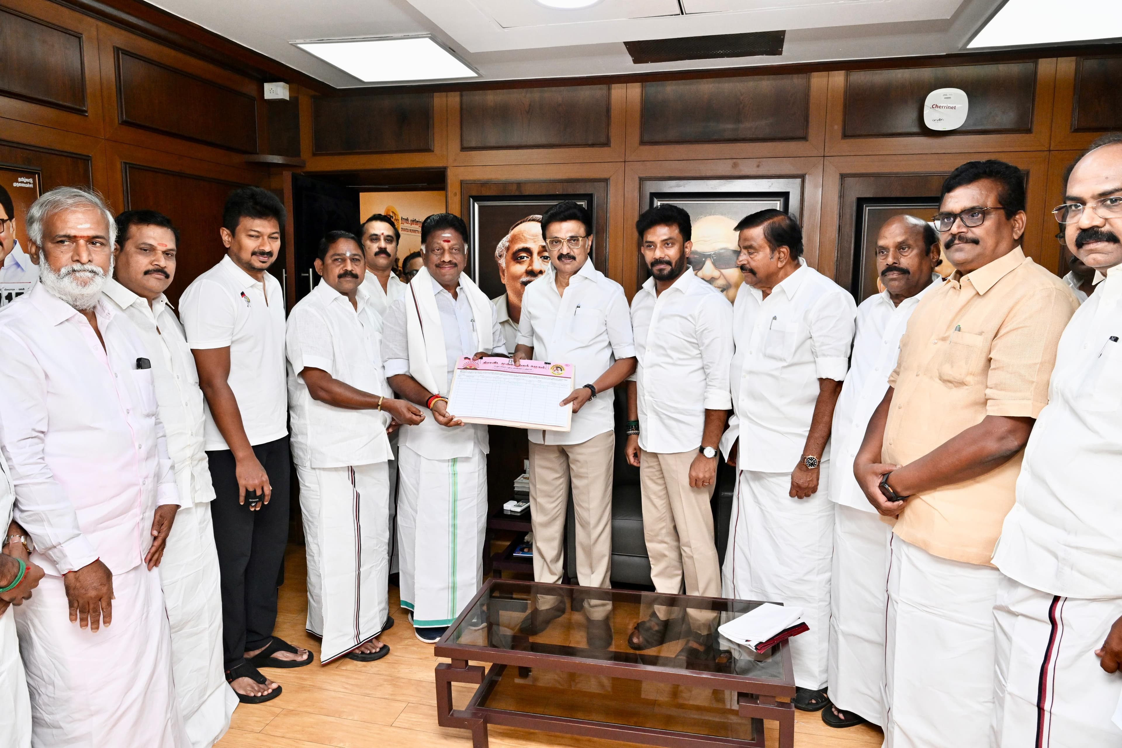 Panneerselvam joined in DMK