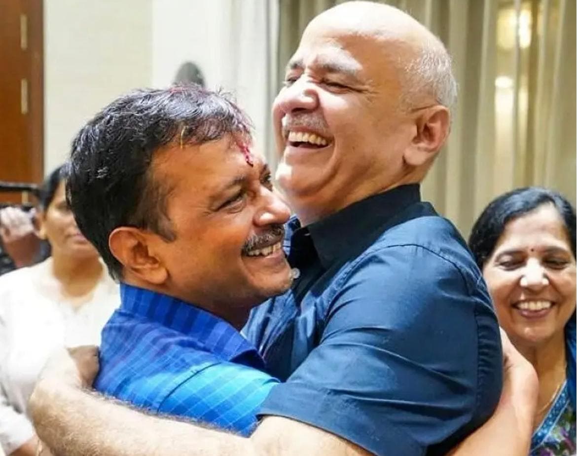 Kejriwal Breaks Down in Tears After Court Verdict