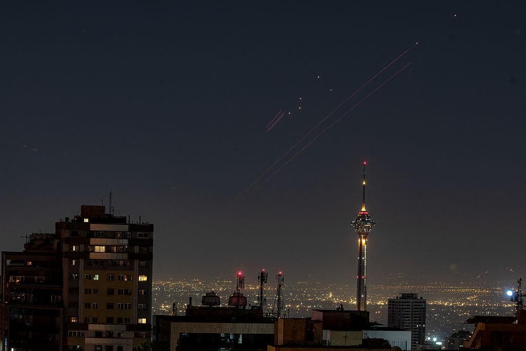 Israel–Iran War Escalates: Heavy Airstrikes on Tehran, Regional Tensions Intensify!