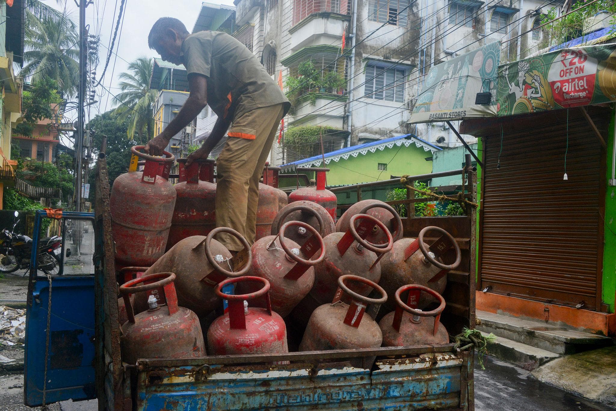 Centre Increases Gap Between LPG Cylinder Bookings!