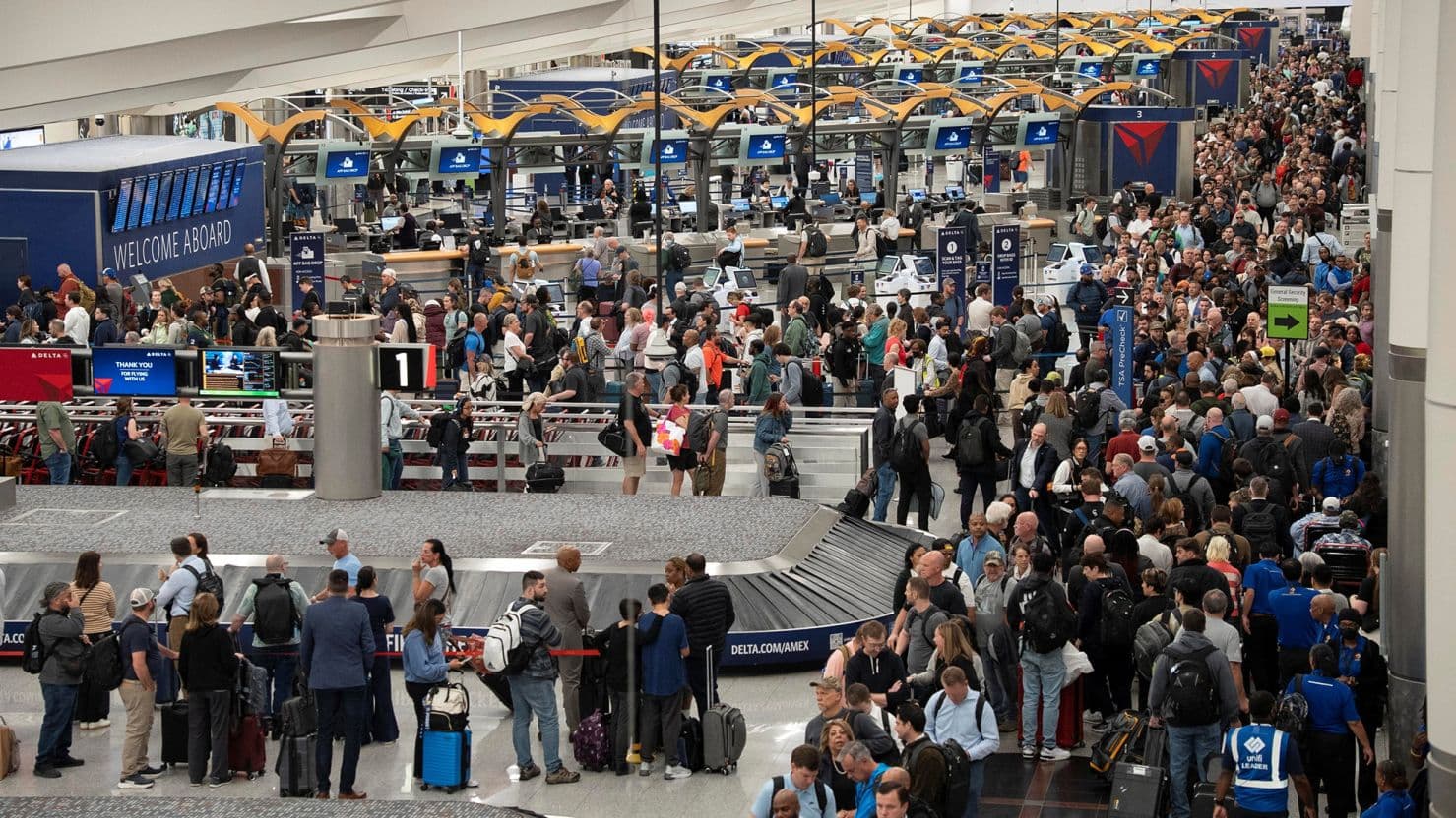 US Airport Chaos Amid Government Shutdown!