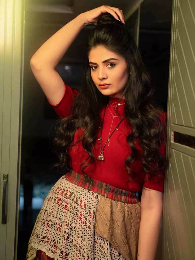 Sreemukhi Stuns in a Red Outfit with an Elegant Look