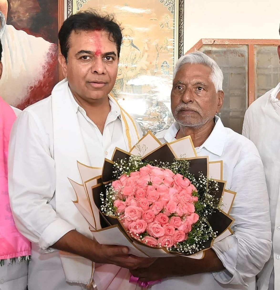 Jagityal: KTR Meets Former Minister Jeevan Reddy