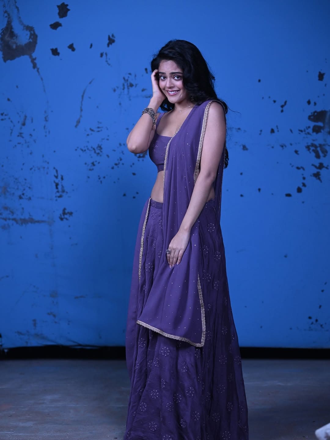 Riddhi Kumar dazzles in a graceful purple ensemble!