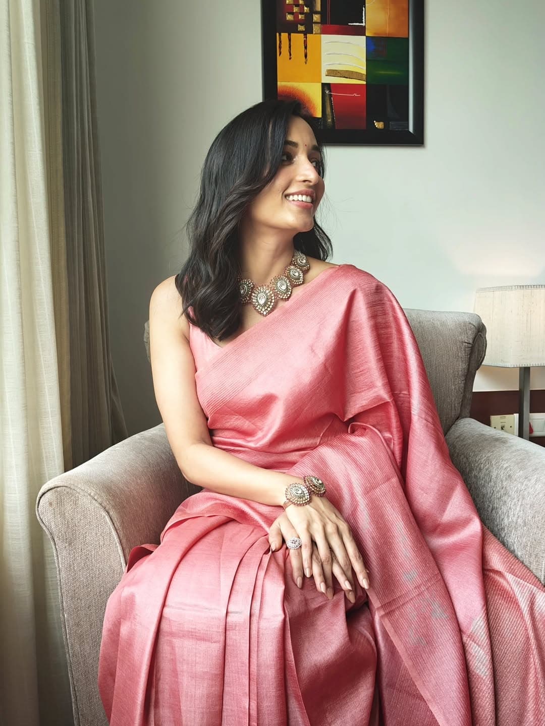 Srinidhi Shetty radiates elegance in a blush pink saree!