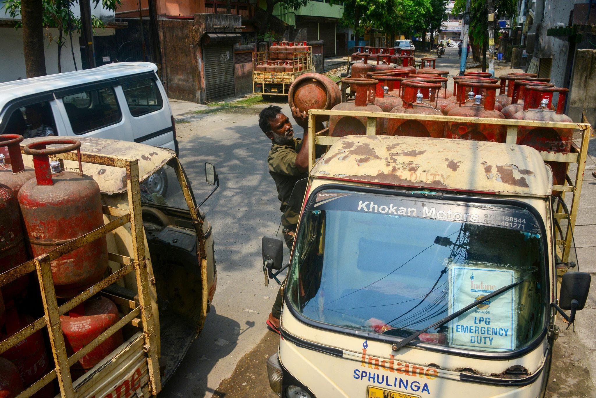 Major Crackdown on Illegal LPG Cylinder Storage in Telangana!