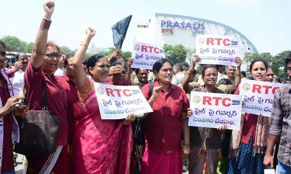 TSRTC Workers Announce Strike from April 22!