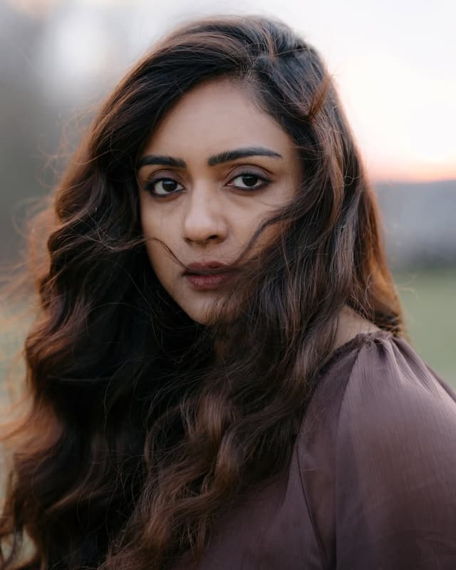 Vithika Sheru Radiates Natural Elegance in Serene Outdoors!