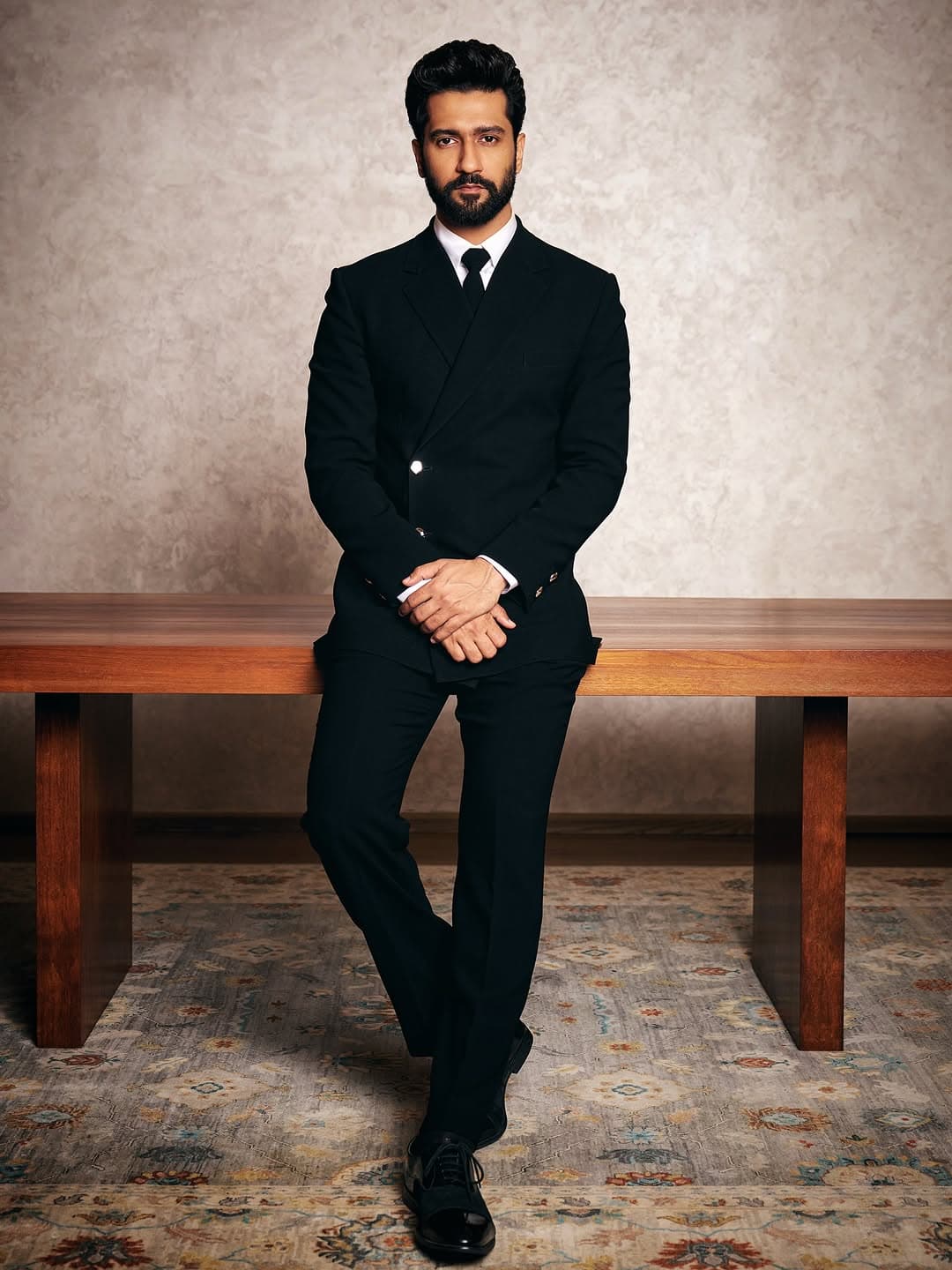 Vicky Kaushal Elevates Style with Sharp Formal Look!