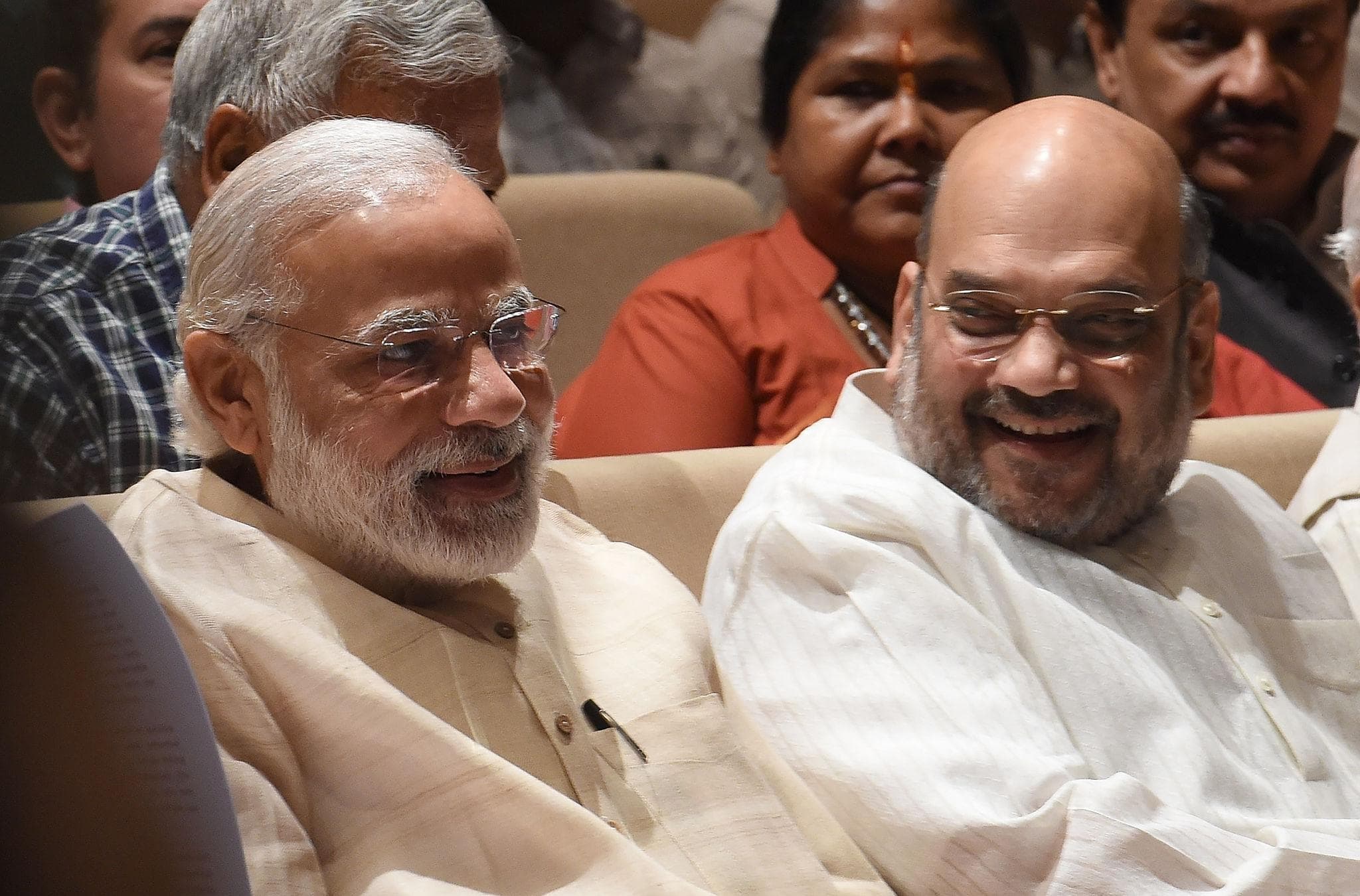 Rapid Political Developments in Delhi Ahead of Crucial Parliamentary Voting!