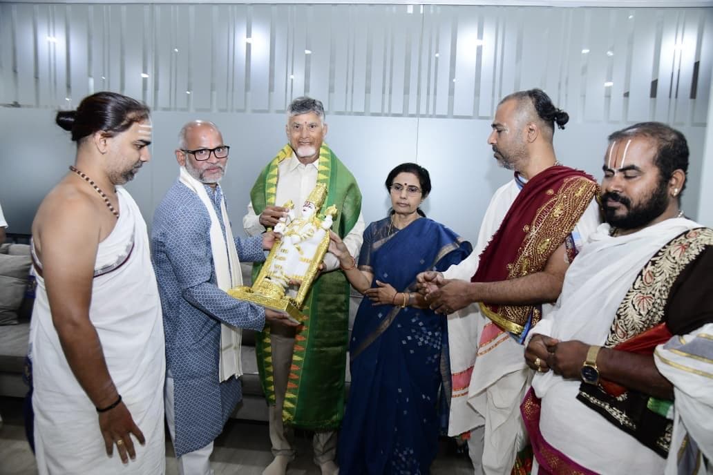 Priests from TTD and Durga Temple Bless Chief Minister Chandrababu Naidu