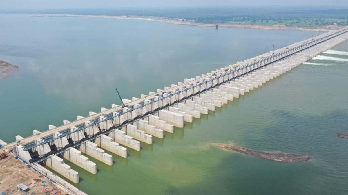 High Co!urt to Deliver Verdict on Ghosh Commission Petitions in Kaleshwaram Case!