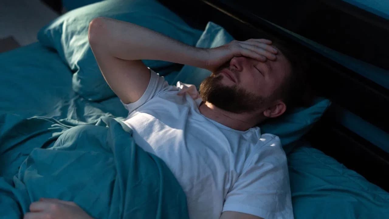 The Impact of Sleep Deprivation: The Causes Behind a Heavy Head and Lack of Concentration