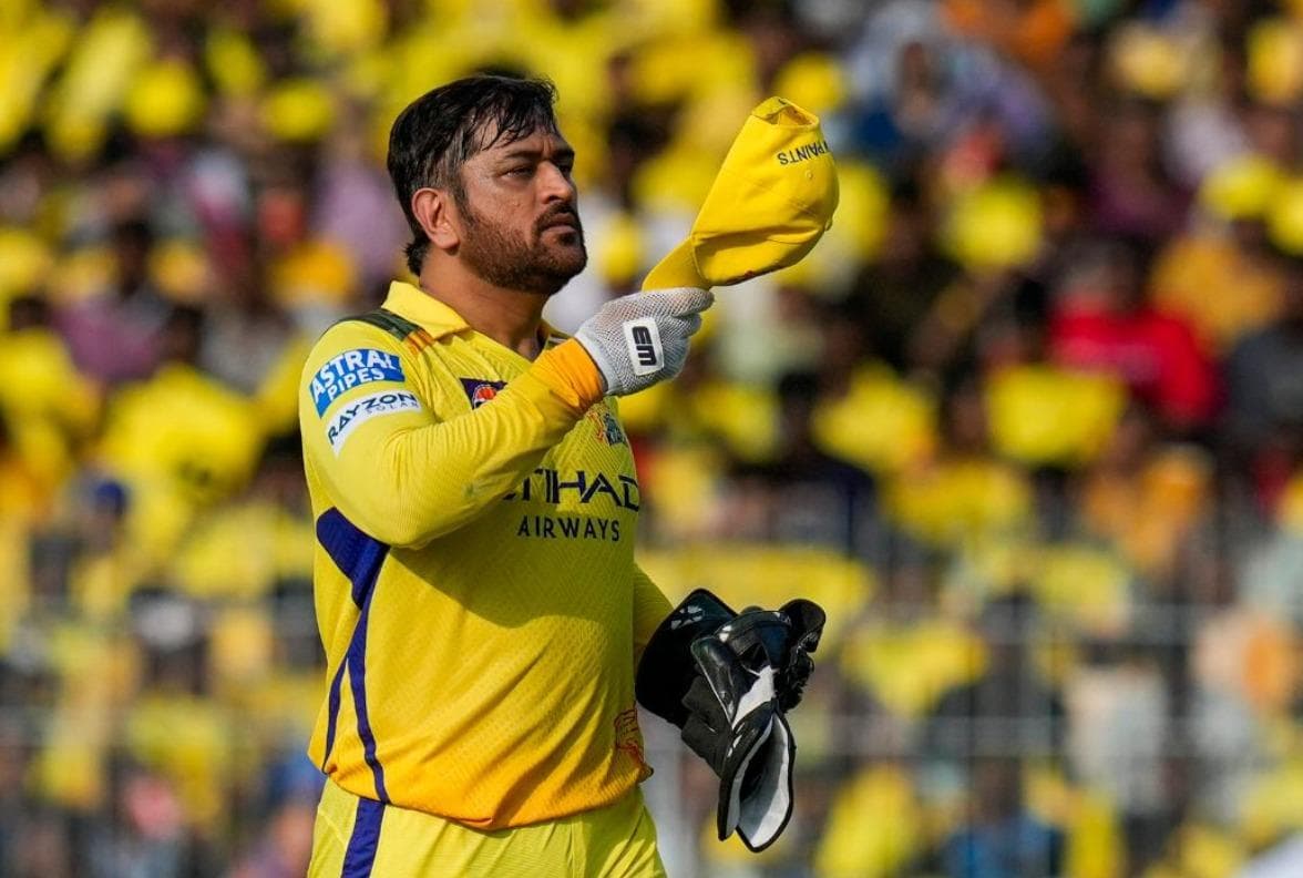 Thala Dhoni’s Future Becomes Hottest Topic on Social Media!