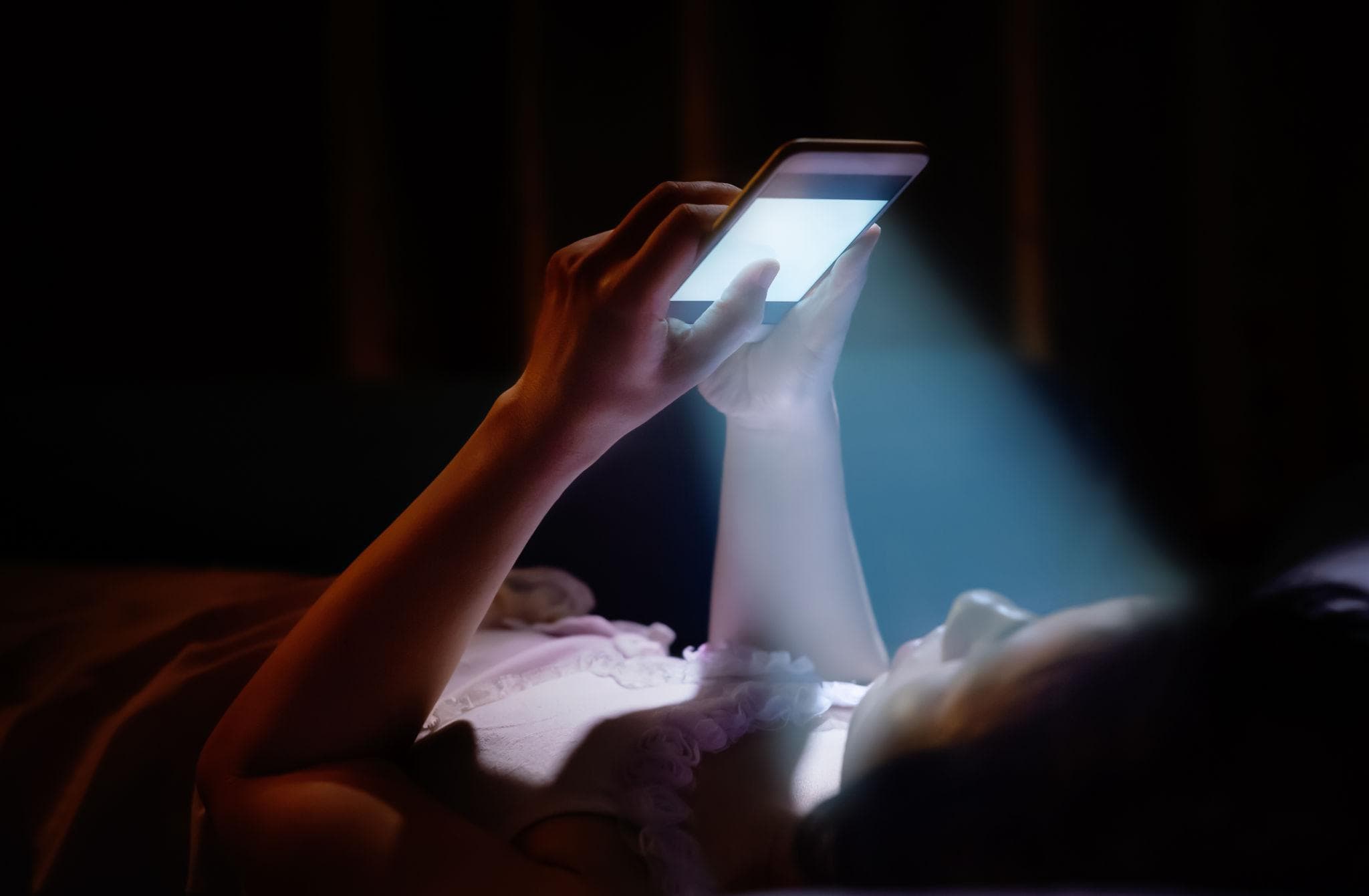 Late-Night Phone Usage Raises Serious Heart Health Concerns!